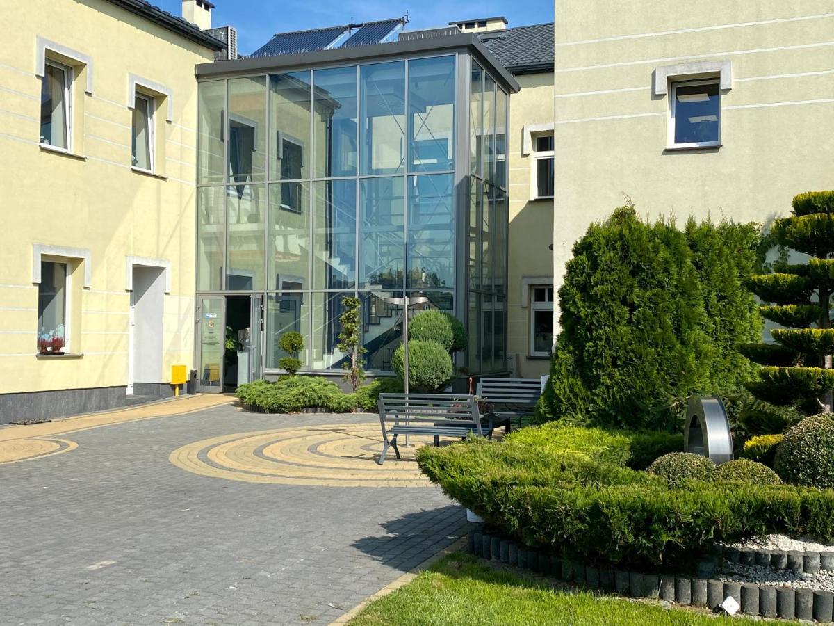 Apartamenty I Pokoje „Pod Jedynka” Konstantynów Łódzki Buitenkant foto