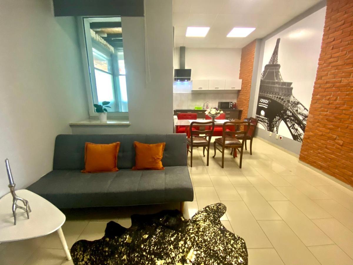 Apartamenty I Pokoje „Pod Jedynka” Konstantynów Łódzki Buitenkant foto