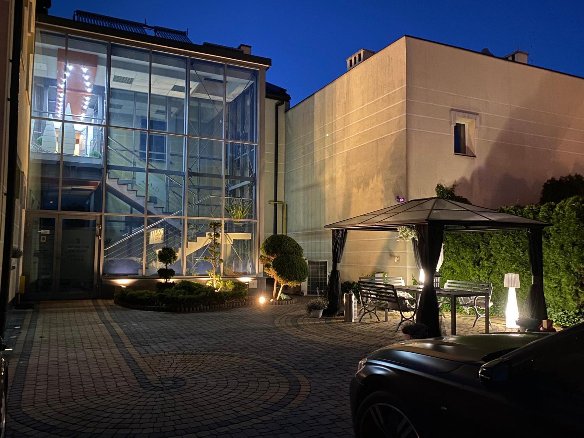 Apartamenty I Pokoje „Pod Jedynka” Konstantynów Łódzki Buitenkant foto