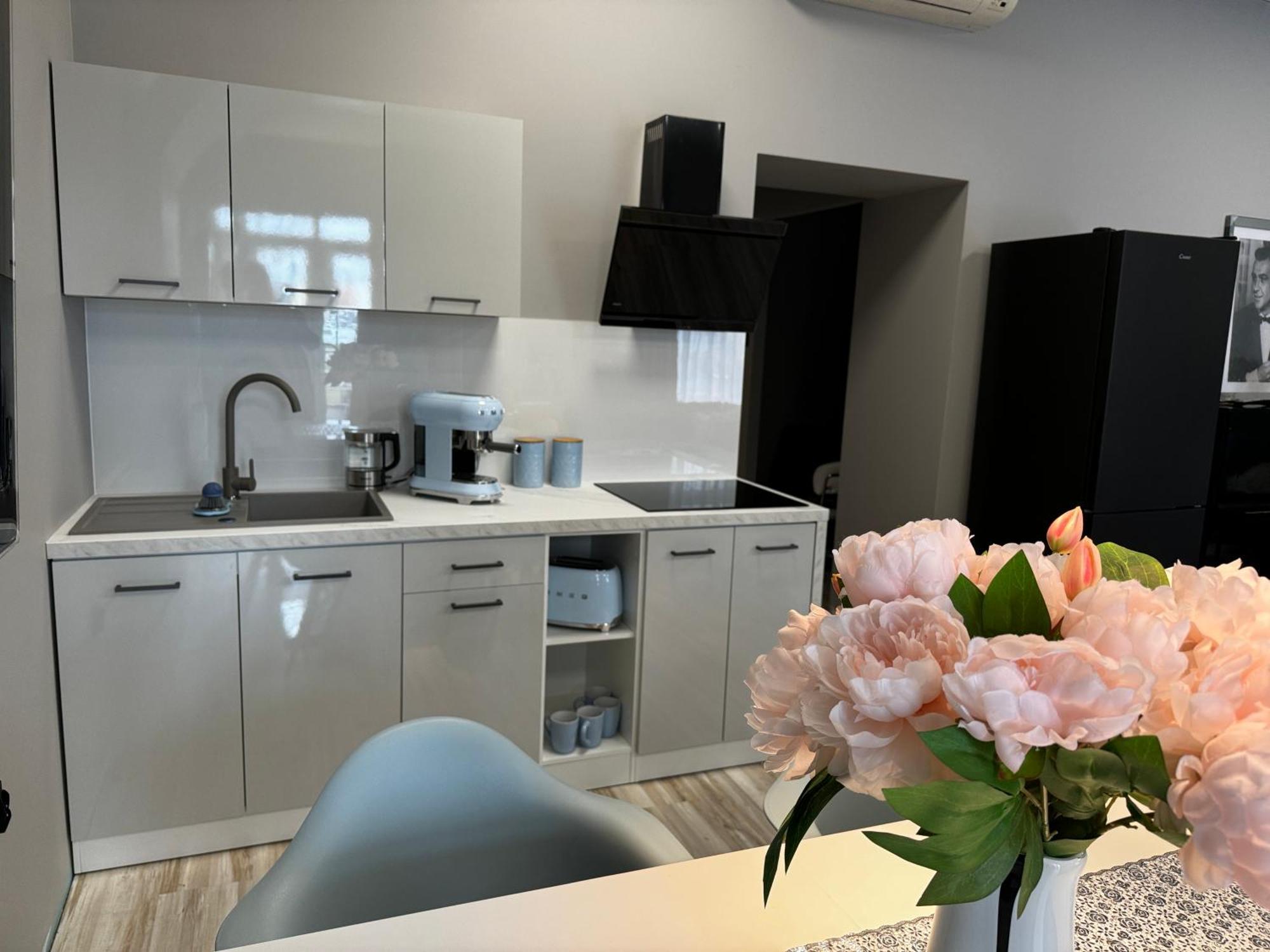 Apartamenty I Pokoje „Pod Jedynka” Konstantynów Łódzki Buitenkant foto