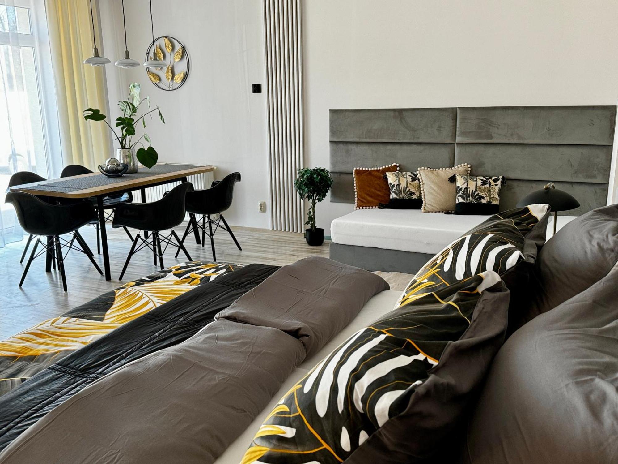 Apartamenty I Pokoje „Pod Jedynka” Konstantynów Łódzki Buitenkant foto