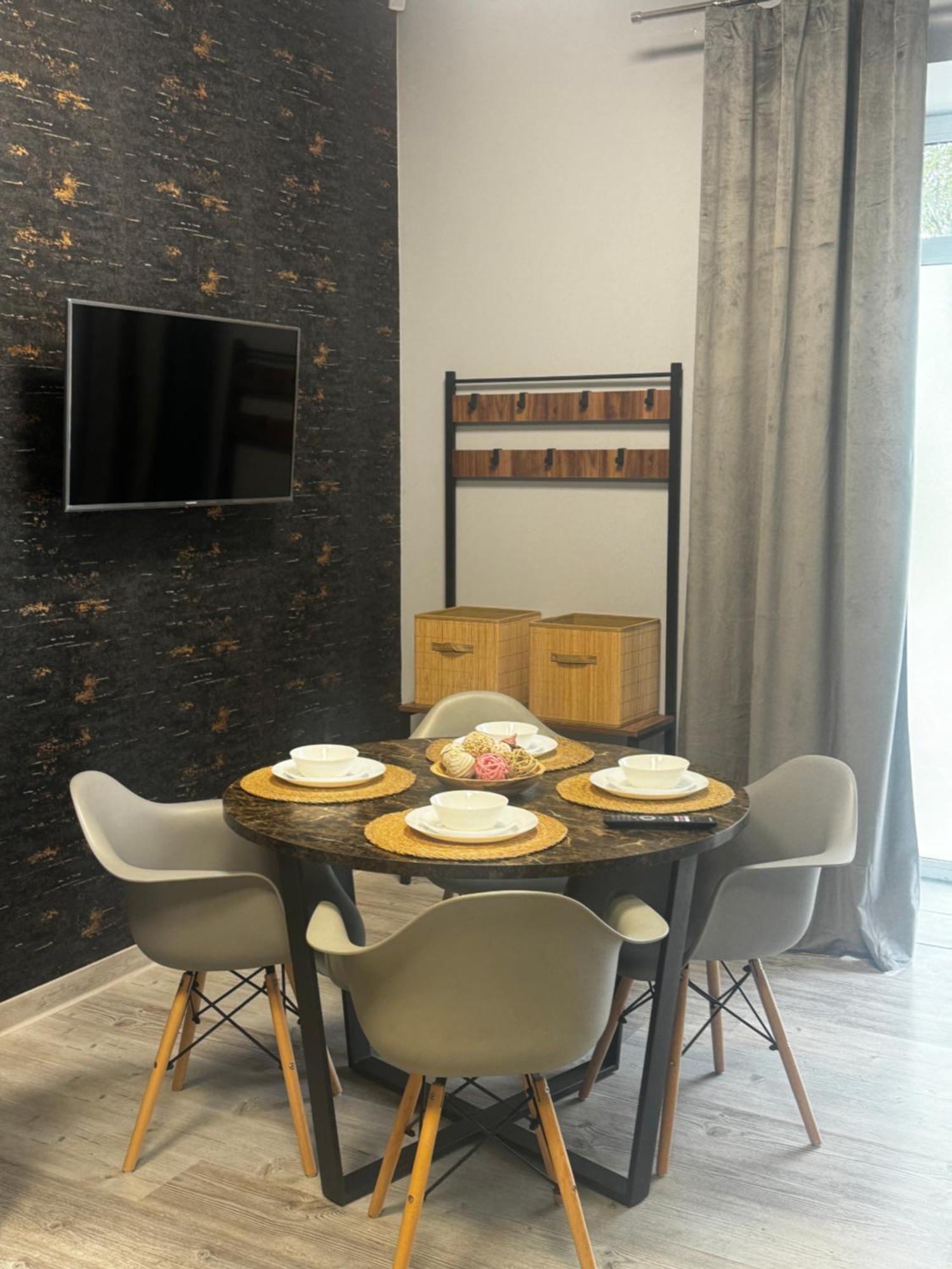 Apartamenty I Pokoje „Pod Jedynka” Konstantynów Łódzki Buitenkant foto